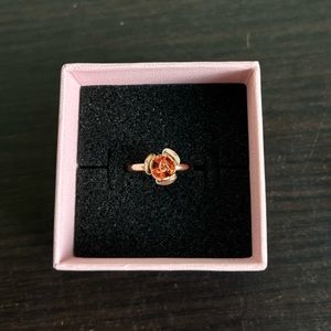 rose gold rose designed ring